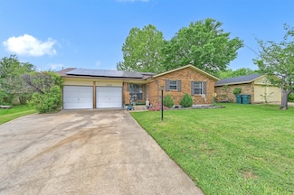 1124 Patricia Dr, Sherman, TX 75090