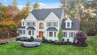 8 Macintyre Dr, North Reading, MA 01864