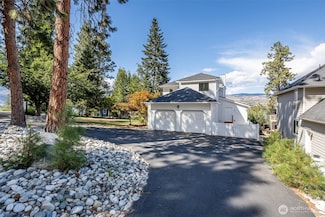 4124 Lakeview Place, Chelan, WA 98816