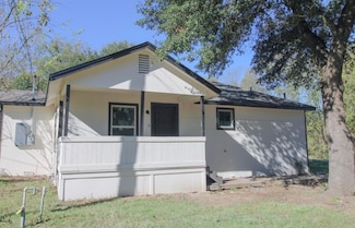 307 N Wilson St, Kaufman, TX 75142