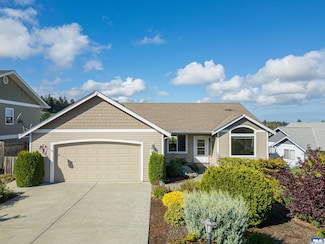 30 Coral Dr, Sequim, WA 98382