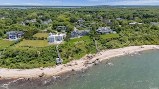1250 Sound Dr, Greenport, NY 11944