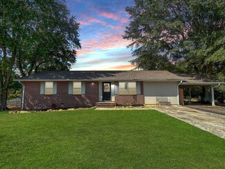 1322 Fernwood Dr, La Fayette, GA 30728