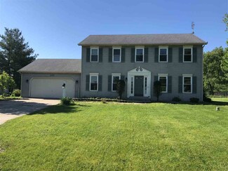 202 Western Dr, Winona Lake, IN 46590