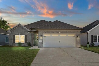 1089 County House Ln, Bowling Green, KY 42101