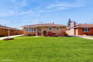3712 44th St, Highland, IN 46322