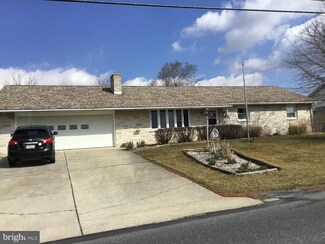 533 W Washington Ave, Myerstown, PA 17067