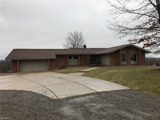 803 Olde Orchard Dr NE, Bolivar, OH 44612