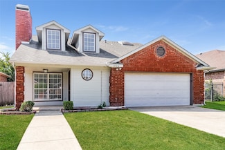 1936 Pine Ridge Dr, Bedford, TX 76021