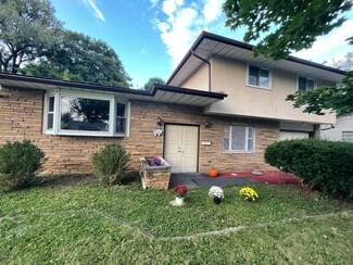 4762 Scarlet St, Columbus, OH 43227