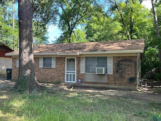 733 Swancy St, Longview, TX 75602