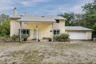 2484 82nd Rd, Udall, KS 67146