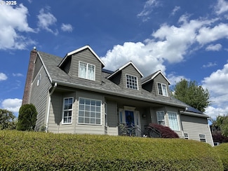 12575 SE Bluff Dr, Clackamas, OR 97015