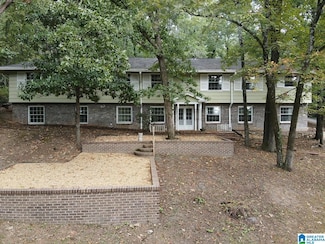 233 Fairway Dr, Anniston, AL 36207