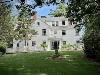 55 Parkwood Dr, Milton, MA 02186