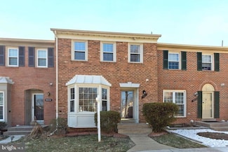 9856 High Water Ct, Burke, VA 22015