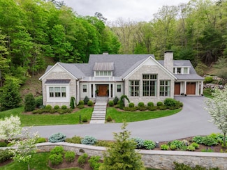 1599 Village Run Rd, White Sulphur Springs, WV 24986