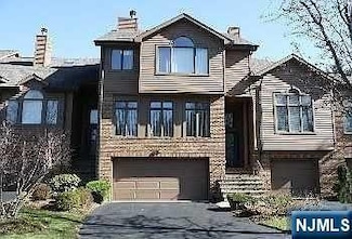 84 Lakeview Dr, Old Tappan, NJ 07675