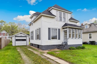 808 E 6th St, Sterling, IL 61081