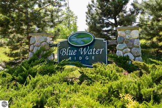 1858 N Blue Water Ct Unit 15, Suttons Bay, MI 49682
