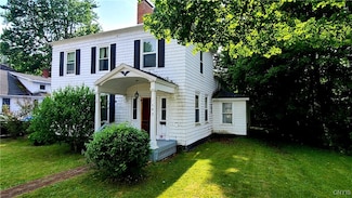 1648 Valley Dr, Syracuse, NY 13207