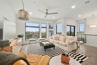 2050 Lohmans Spur Rd Unit 101, Lakeway, TX 78734