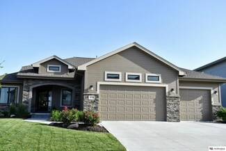18765 Spaulding St, Elkhorn, NE 68022