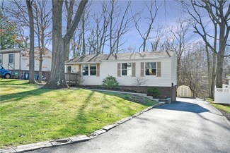 1921 Riggs Rd, South Park, PA 15129