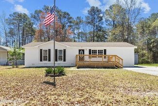 212 Country Rd, Jacksonville, NC 28546
