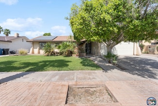 1950 Willow Dr, El Centro, CA 92243