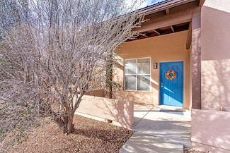 2 Kimberli Ct, Santa Fe, NM 87508