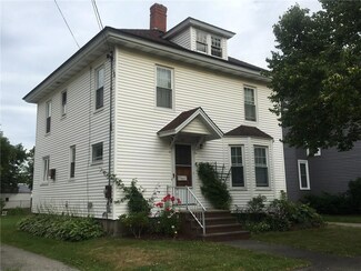 127 Maple St, Bangor, ME 04401