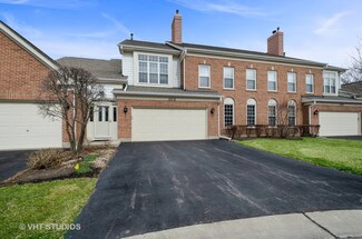 102 Wellesley Ct Unit 43LH10, Glenview, IL 60026