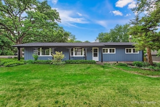 1912 W Oakleaf Dr, McHenry, IL 60051