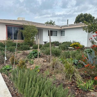 5907 Stacey St, Bakersfield, CA 93313