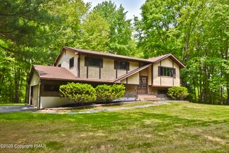 113 Clearview Ct, Stroudsburg, PA 18360