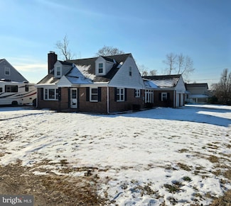 8466 Greenway Rd, Pasadena, MD 21122