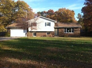 4562 E 1022 N, Demotte, IN 46310