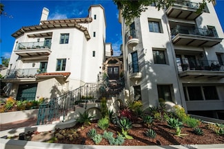 558 Hillgreen Dr Unit 207, Beverly Hills, CA 90212