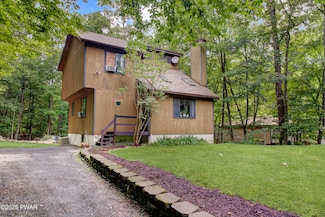 1321 Pocono Mountain Lake Dr, Bushkill, PA 18324