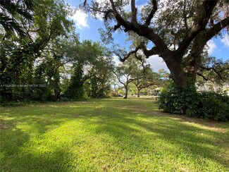 701 NW 9th Ave, Miami, FL 33136