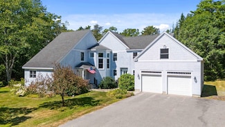 564 Mere Point Rd, Brunswick, ME 04011