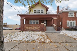 7726 Coolidge, Center Line, MI 48015