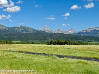 2410 Snow Crest Ranch Dr, Driggs, ID 83422