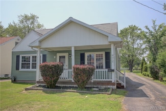 972 Beach Rd, Buffalo, NY 14225