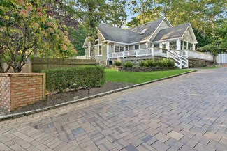 17 Maidstone Park Rd, East Hampton, NY 11937