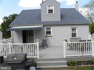 925 Agnes Ave, Morton, PA 19070