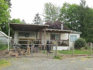 268 SE Hazel St, Mill City, OR 97360
