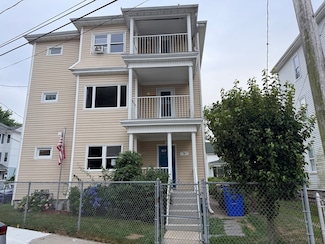33 Norwood St, Fall River, MA 02723