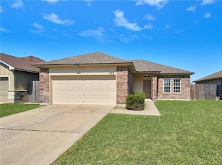 1022 Livermore St, Portland, TX 78374